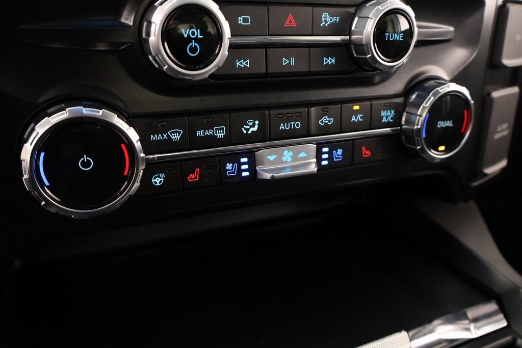 2026 Ford Super Duty F-450 DRW Lariat DRW