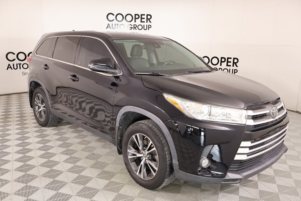 2019 Toyota Highlander LE