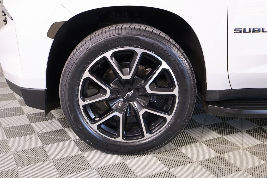 2023 Chevrolet Suburban RST