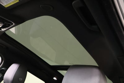 2026 Land Rover Range Rover Velar Dynamic SE