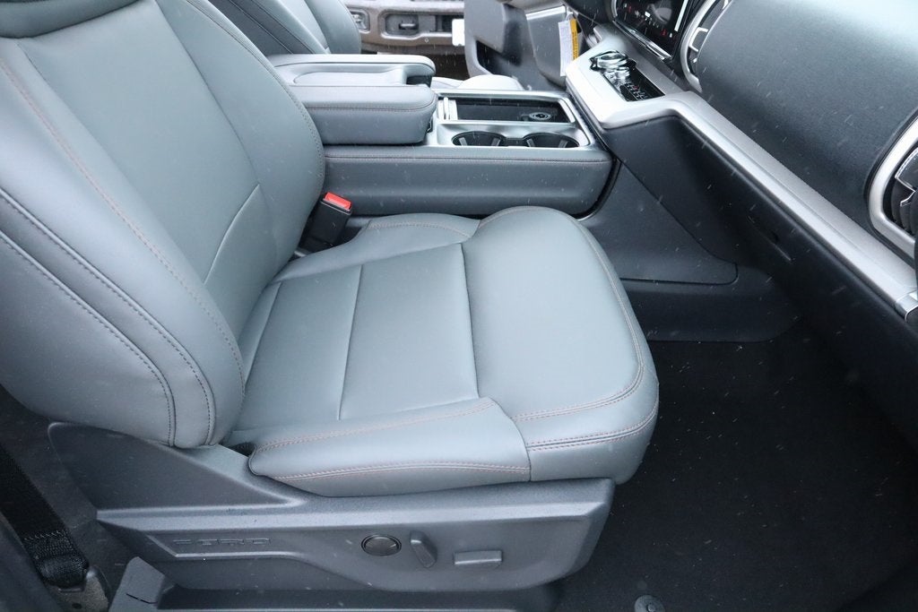 2025 Ford Expedition Active SERVICE LOANER