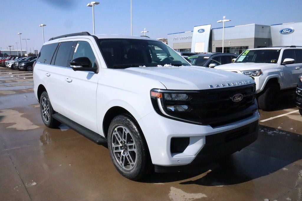 2026 Ford Expedition Active SERVICE LOANER