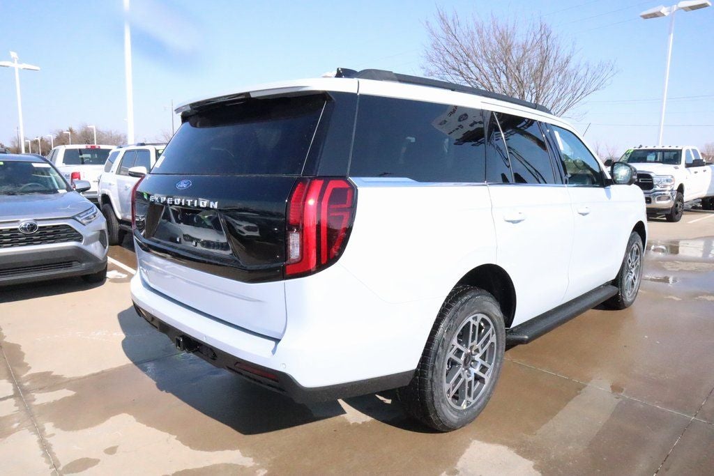 2026 Ford Expedition Active SERVICE LOANER