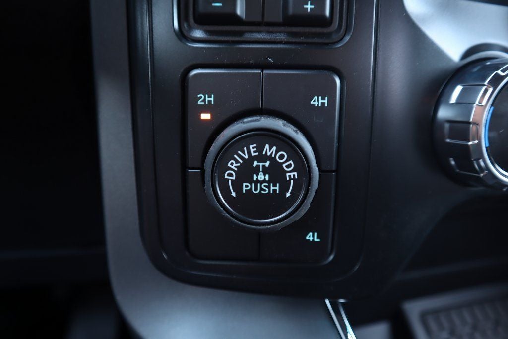 2025 Ford F-150 XLT SERVICE LOANER