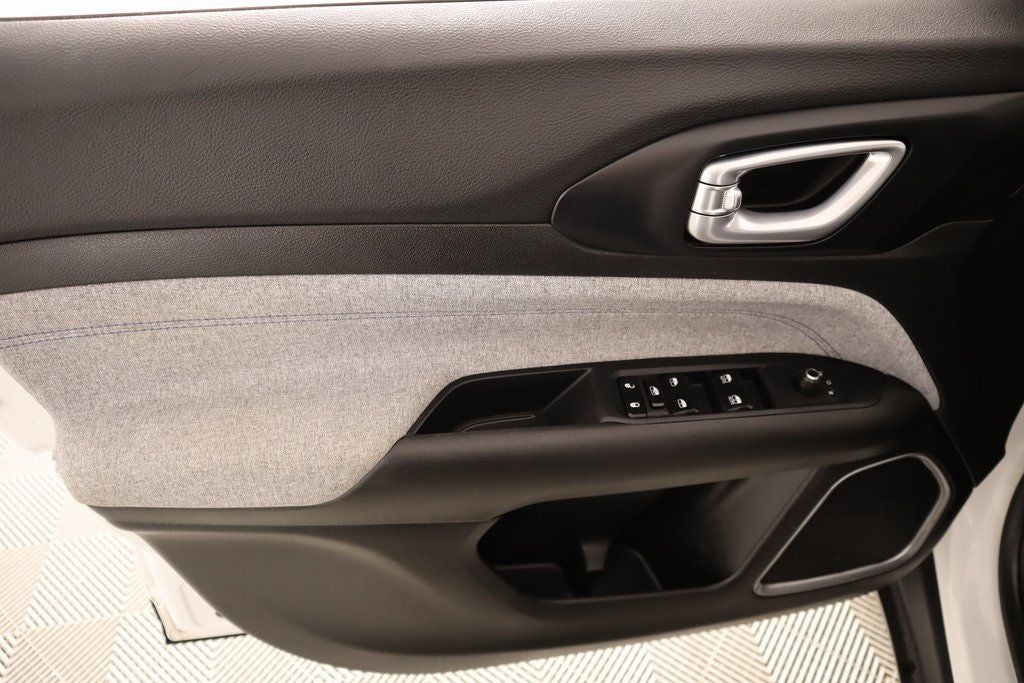 2025 Jeep Compass Latitude Latitude