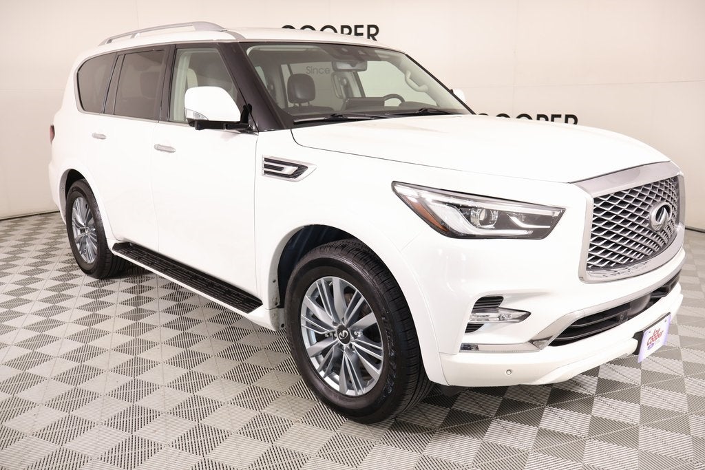 2023 INFINITI QX80 LUXE