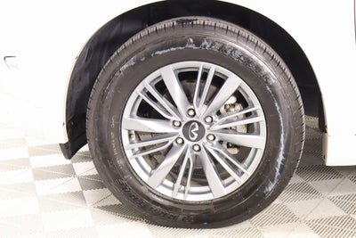 2023 INFINITI QX80 LUXE