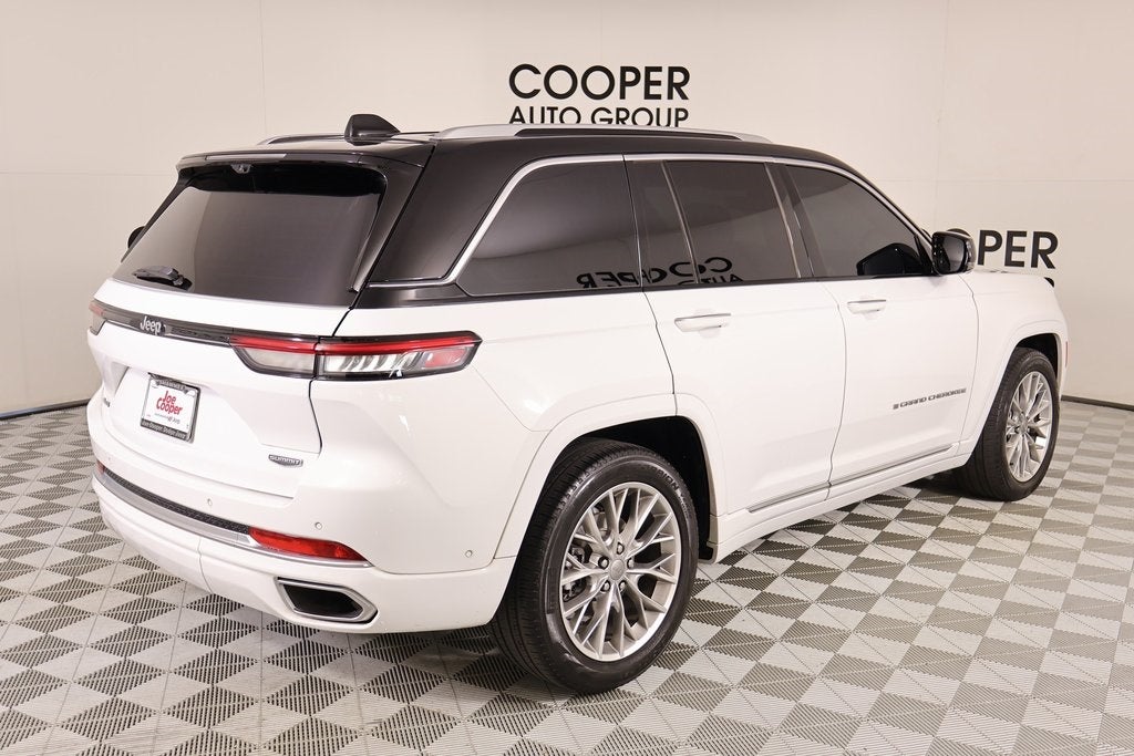 2022 Jeep Grand Cherokee Summit