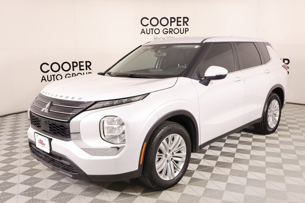 2023 Mitsubishi Outlander ES